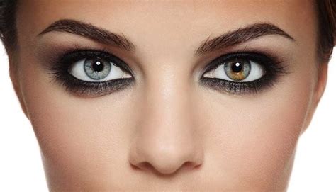 What Is Heterochromia and Why Do Some People Have Different .
